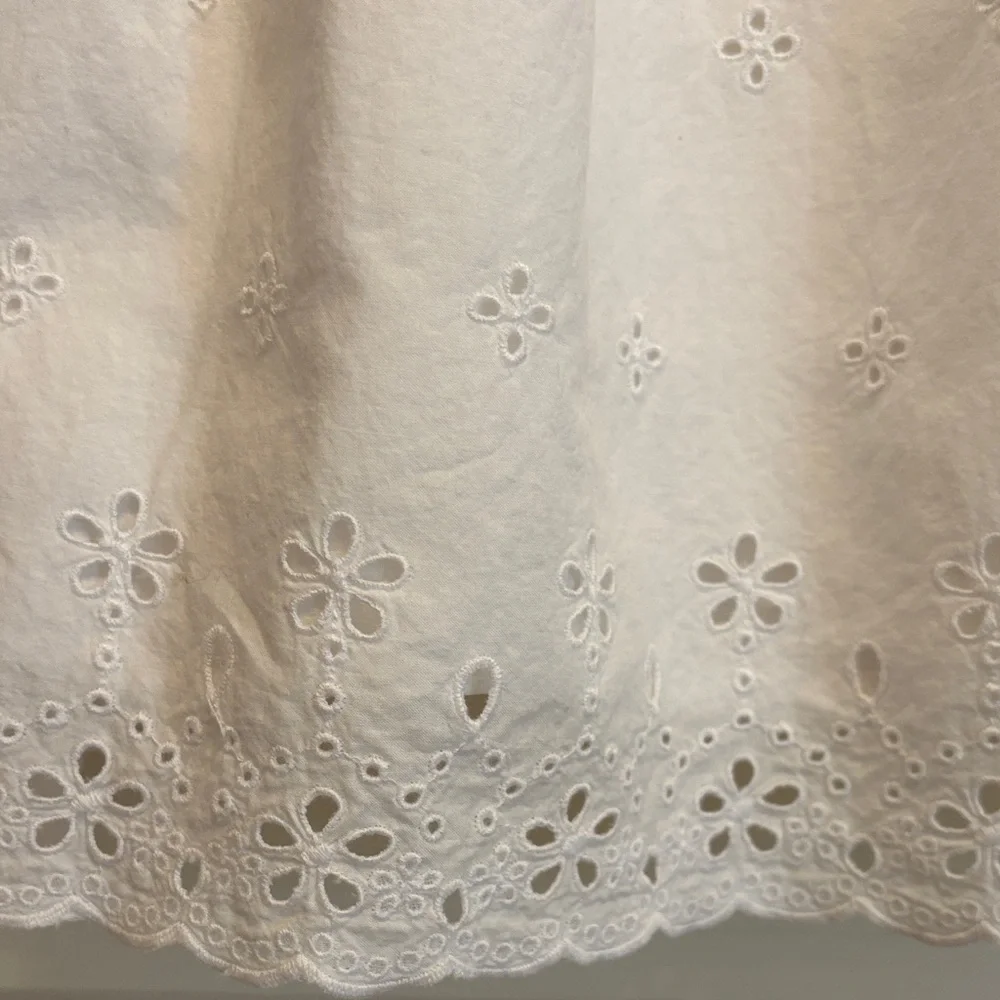 GAP White Eyelet‎ Sundress for Girls - Classic Summer Dress Size S 6-7)